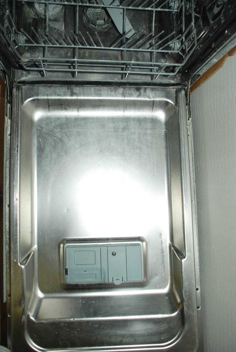 Посудомоечная машинка машина посудомойка INDESIT на запчасти