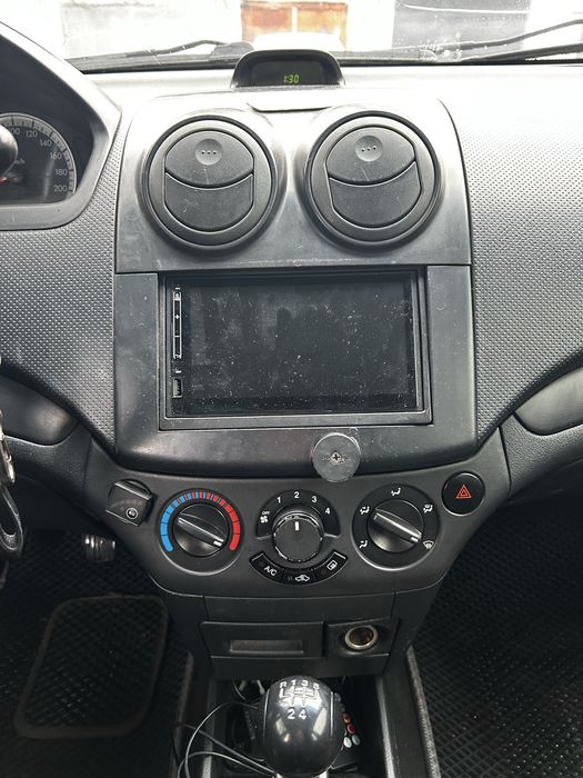 Продам Авео 1,5 г/б