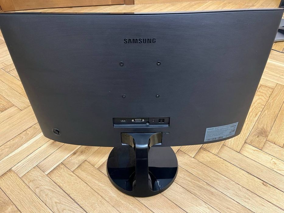 Монітор SAMSUNG lc24f390fhixci