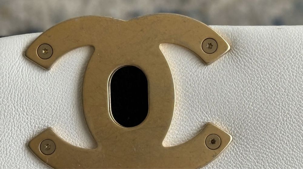 Chanel 19 оригинал