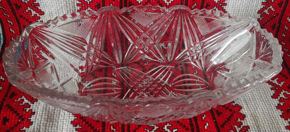 Хрустальная ладья  салатница фруктовница