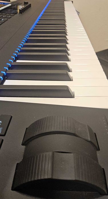 Native Instruments Komplete kontrol S88 Mk2 como novo (1 semana) com garantia