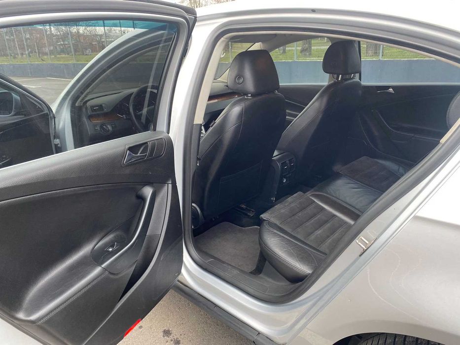 Автомобіль Volkswagen B6