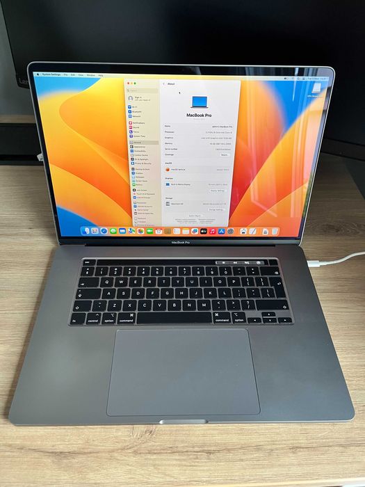 MacBook Pro 16" 16GB / 1TB / Intel Core i9