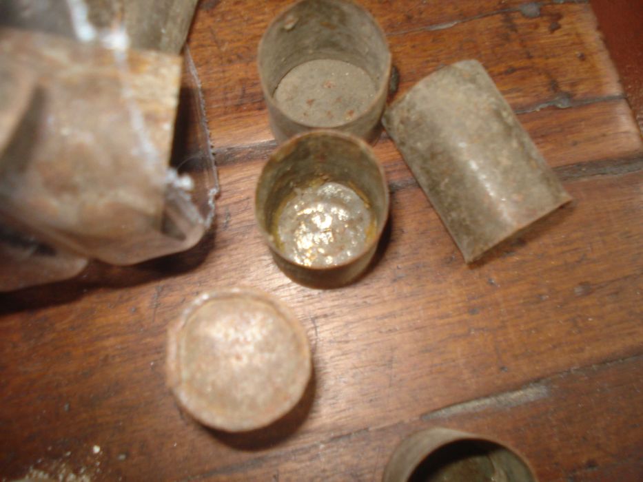 Bases em chapa para varões de cera