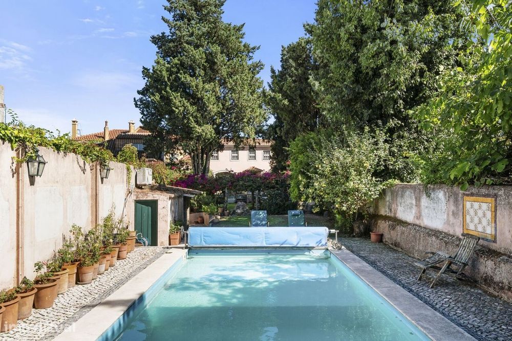 Moradia T4 + 4 com piscina, Lisboa