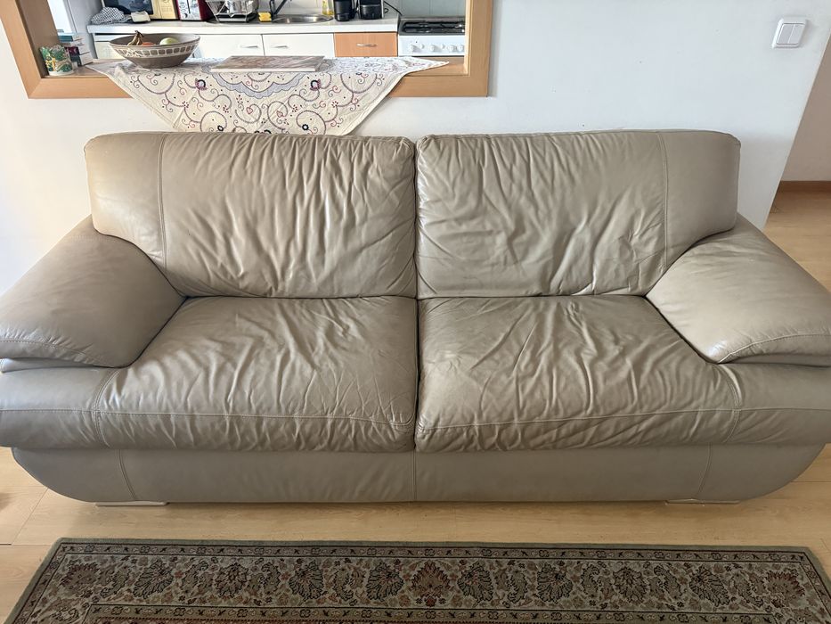 Sofa chateau d’ax em pele