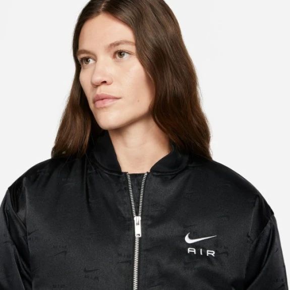 Куртка  бомпер  жіноча Nike S,m,XL,xxl