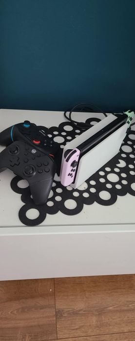 Nintendo switch Oled +21gier i dodatki