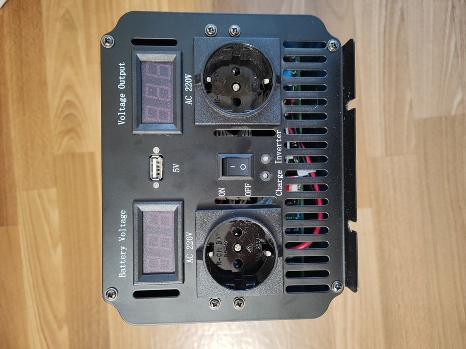 Инвертор с зарядкой