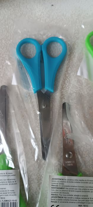 Lote de 5 tesouras novas