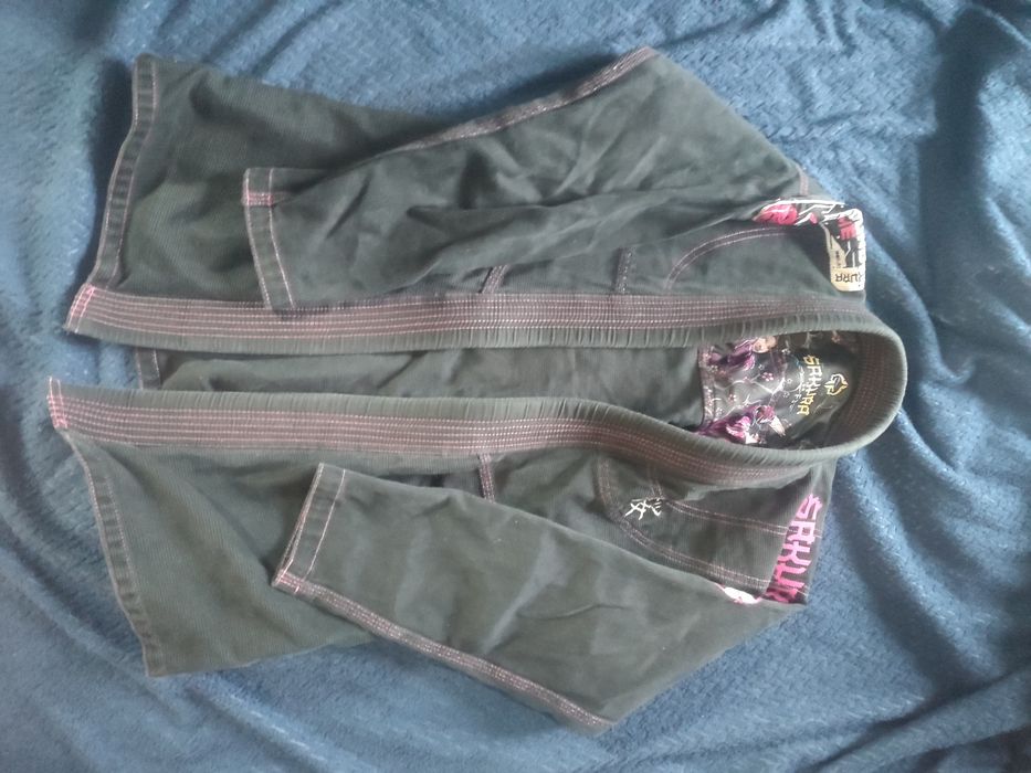 Kimono/GI damskie do BJJ (Czarne z różem)