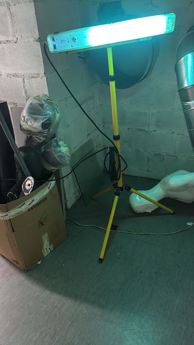 Máquina de luz ultravioleta