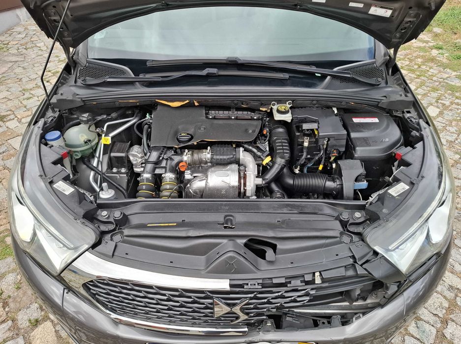 DS DS4 1.6 BlueHDi So Chic Apenas 144 Mil Kms Nacional de 2018