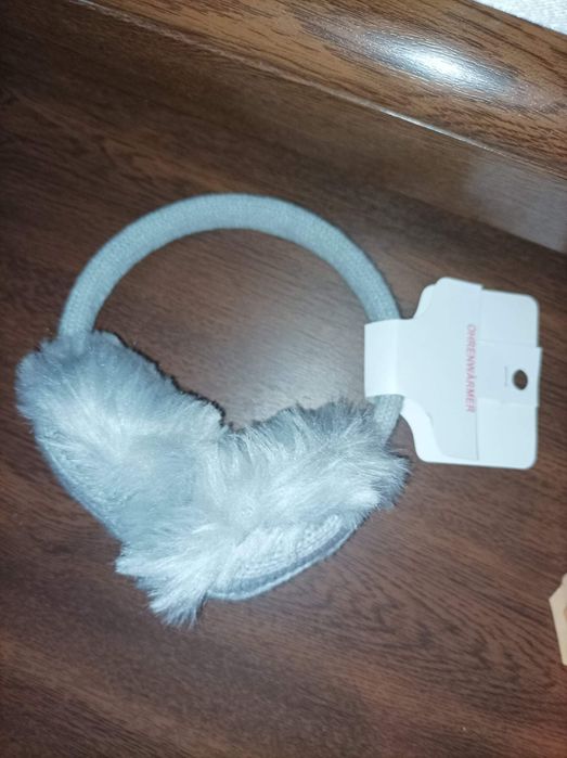 Nauszniki w kolorze szarym