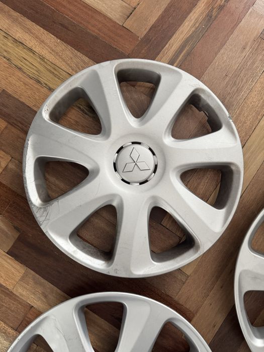 Ковпаки Mitsubishi r15