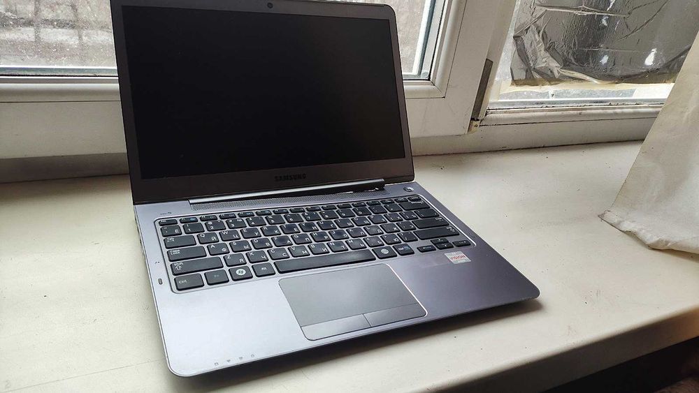 Samsung NP535U3C ноутбук