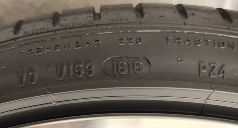 Koła felgi Seat Leon cupra oryginalne 5x112 19x8 et50 235/35 Pirelli