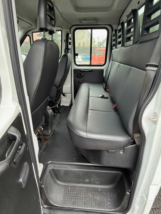 IVECO 35c14 / 2017 / 229 tys km / wywrotka / doka / 6 osób
