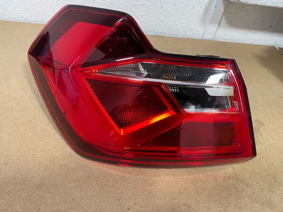 lampa tylna lewa audi a1 ii 19- oryginał 82a945069a cała