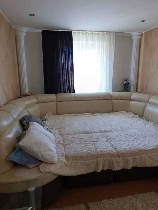 Продам 2-х кімнатну квартиру р-н Здоров'я