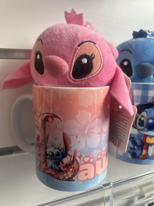 Caneca com peluche