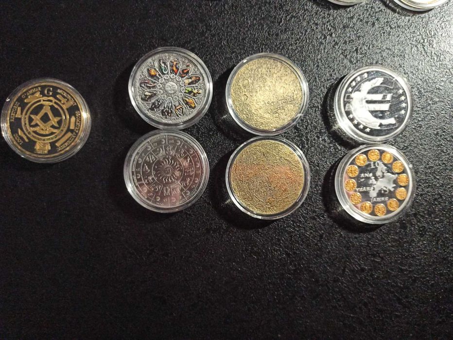 Монеты. Криптовалюта Биткоин Bitcoin Ethereum Dogecoin Litecoin Ripple