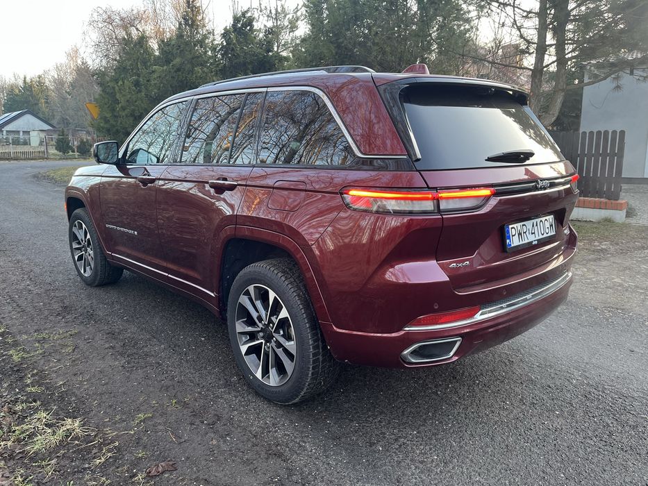 Jeep Grand Cherokee WL Overland V8 5,7 HEMI 2022 67 tys km, krótki, LPG