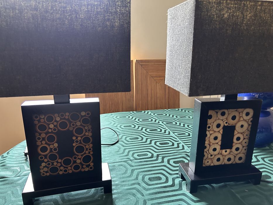 Candeeiros com abajur loja do gato preto. Usados