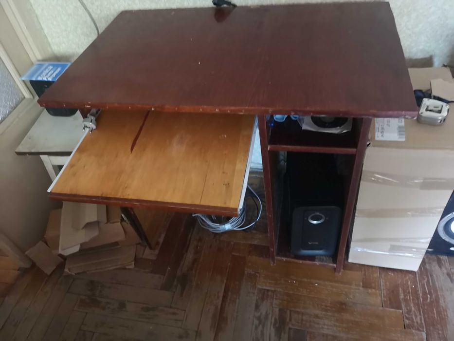 Стіл компютерний