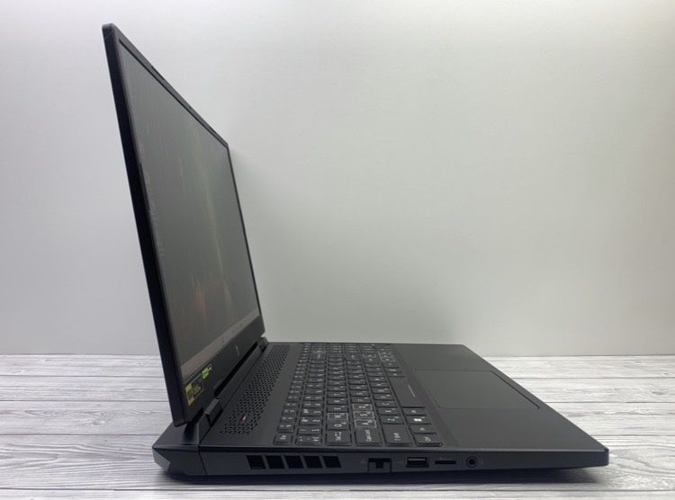 Ноутбук Acer Nitro 16 2.5k 165Hz ryzen 7 RTX4070 DDR 5 16 GB SSD M.2 GB 512 GB