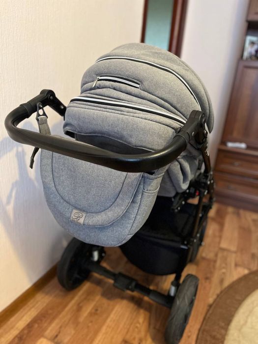 Продаю коляску 2в1