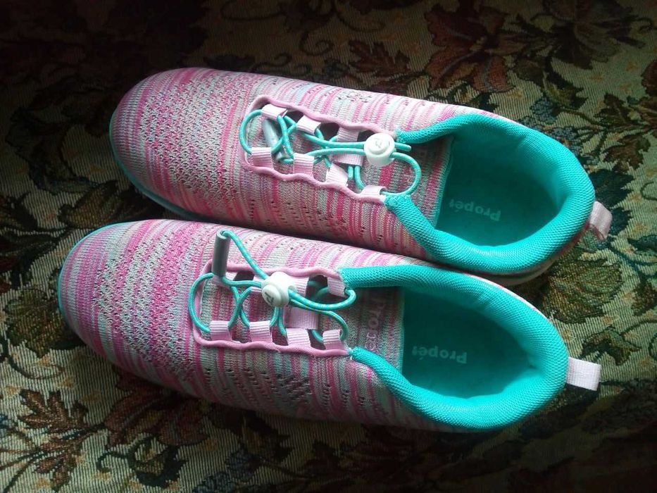 Новые американские кроссовки "Propet" размер 40