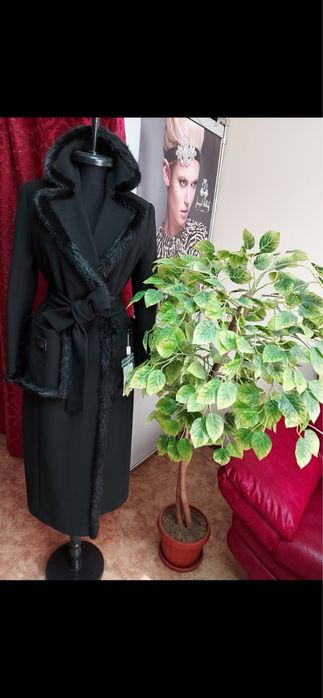 Пальто шерстяное женское с норкой