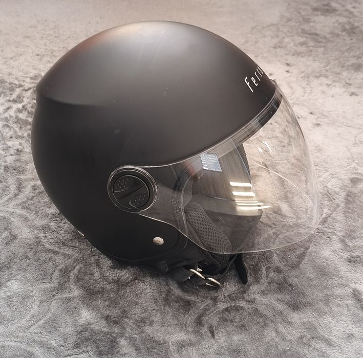 Kask bezszczękowy Ferro