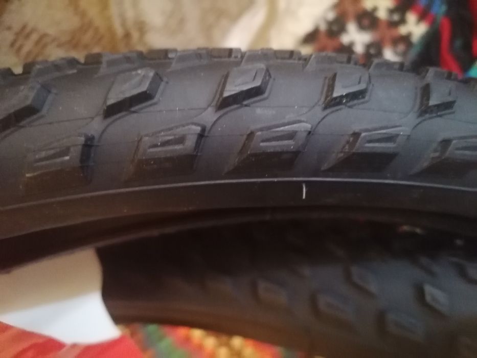 Vendo pneus fast track Novos