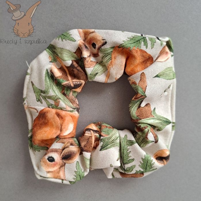 Scrunchie do włosów z motywem lasu - beż