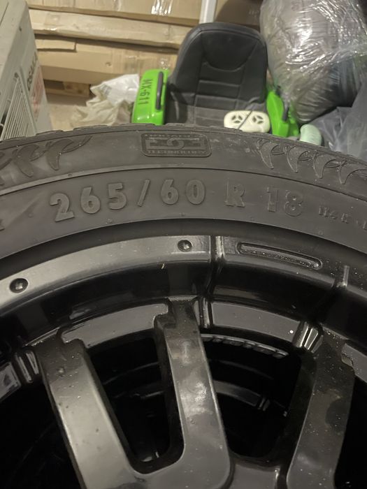 Шини з дисками 265/60 R18 Padjero