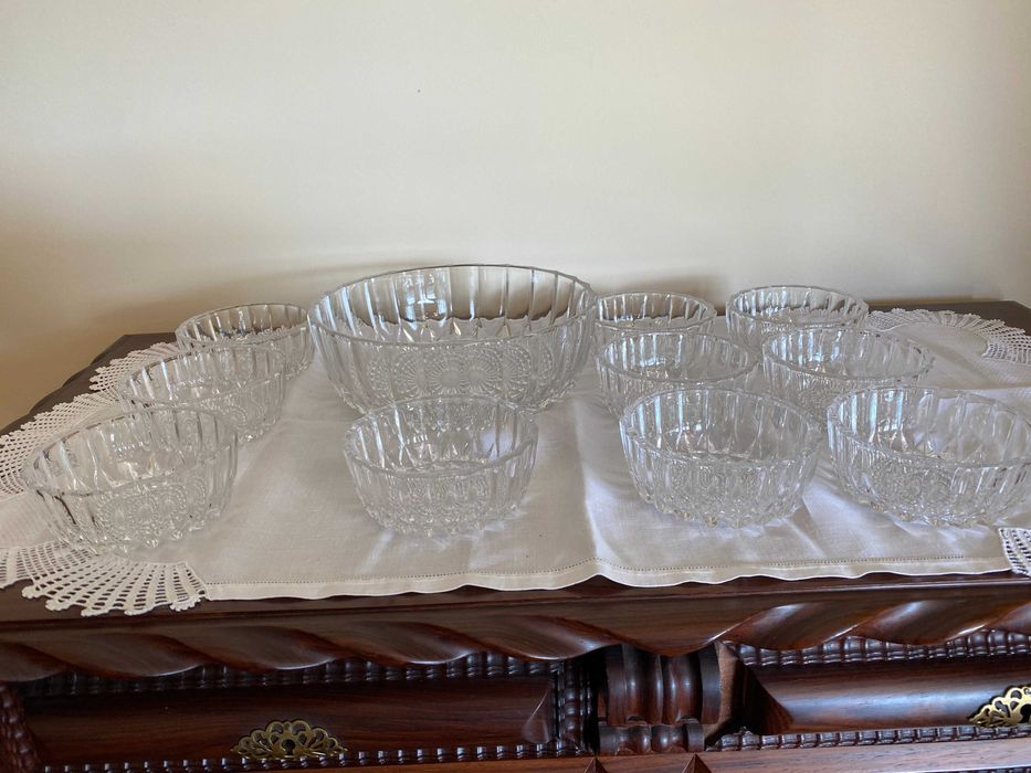 Saladeira de cristal Atlantis com 10 taças