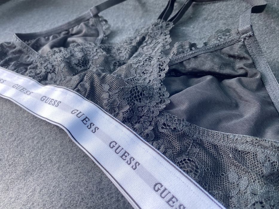 Продам бюстгальер GUESS оригінал.Стан нового.Розмір по бірці L