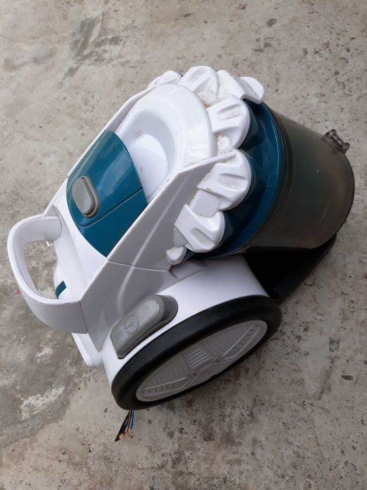 экран кабель диам.12-13мм ,7ми жильный; пилосос Domotek MS-4410