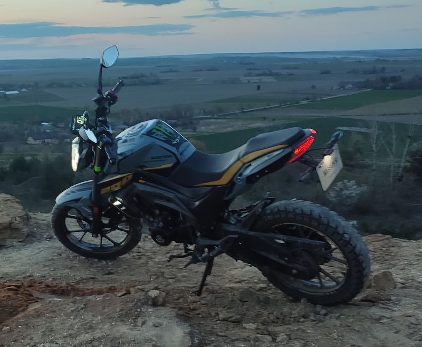 Mustang  регіон  ST 200