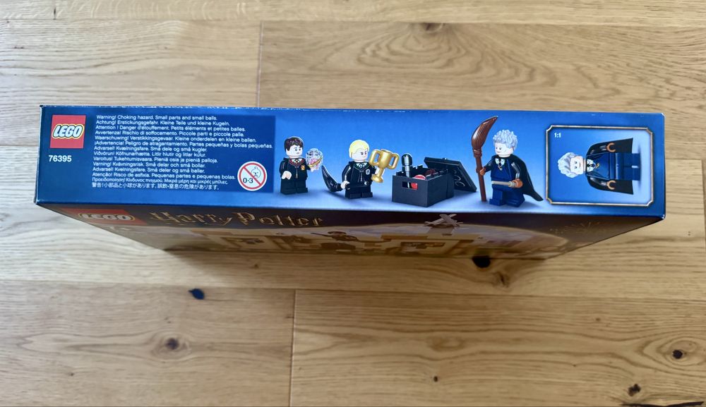LEGO® 76395 Harry Potter - Hogwart: Pierwsza lekcja latania