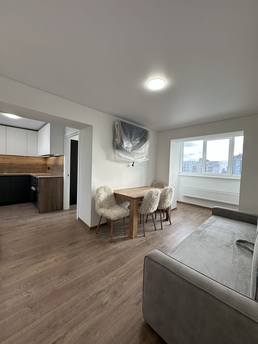 **Перша Оренда!ЦЕНТР! Неймовірно Гарна Студія + Кімната