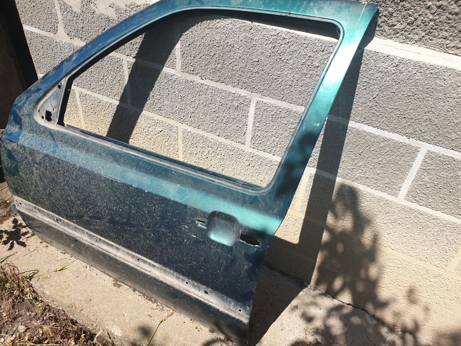 Дверки кузовні запчастини Golf 3