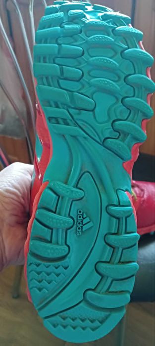 кросівки adidas з устілкою eco ortholite