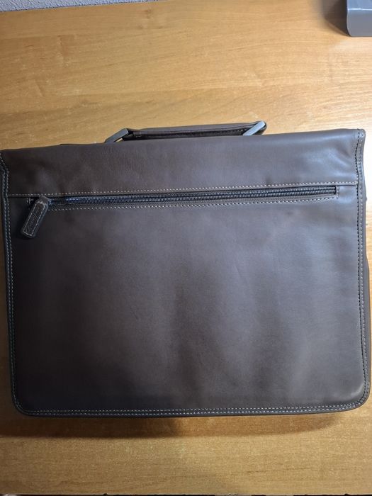 Мужской кожаный портфель Gerald Henon Signe Le Ciur