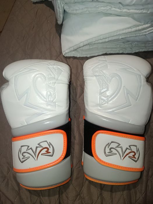 Рукавиці боксерські/ Печатки боксерсикие rival rb80 impulse bag gloves review