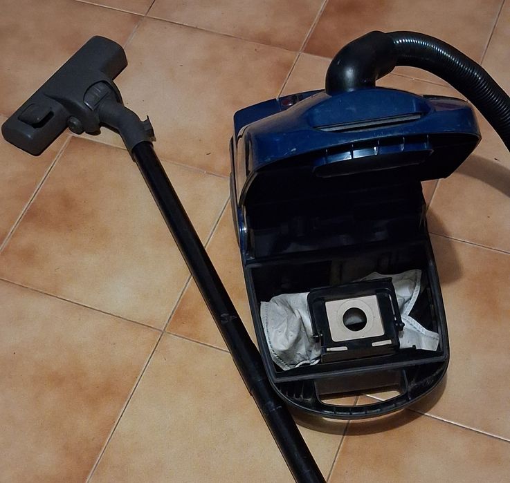 Aspirador Worten com boa sucção