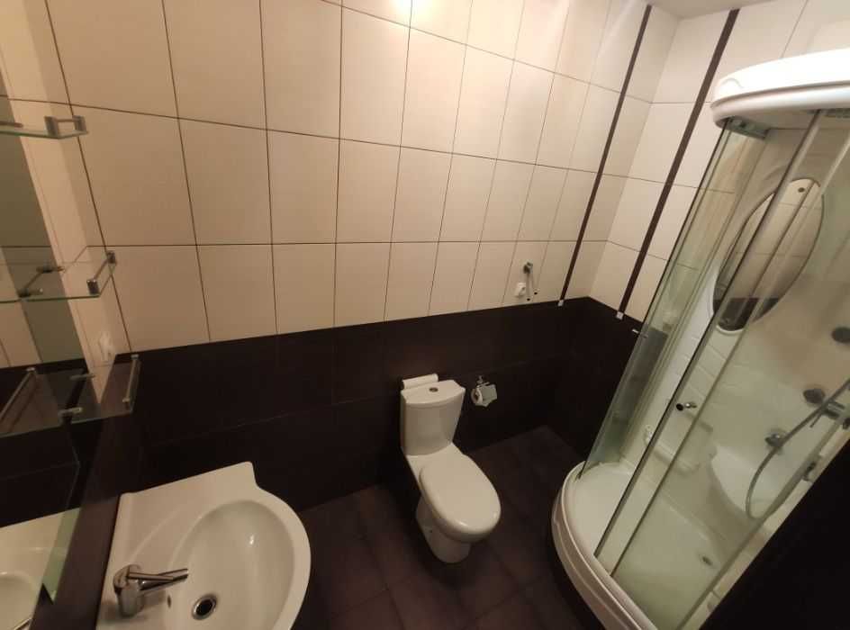 Вільна! Від власника! Продаж 4-к квартири вул. Раїси Окіпної 4. 5 пов.